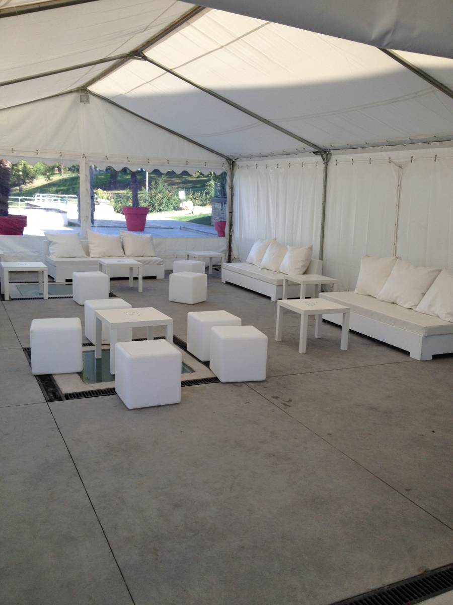 Espace Lounge  pour Garden Party au Château de Sans Souci à Limonest