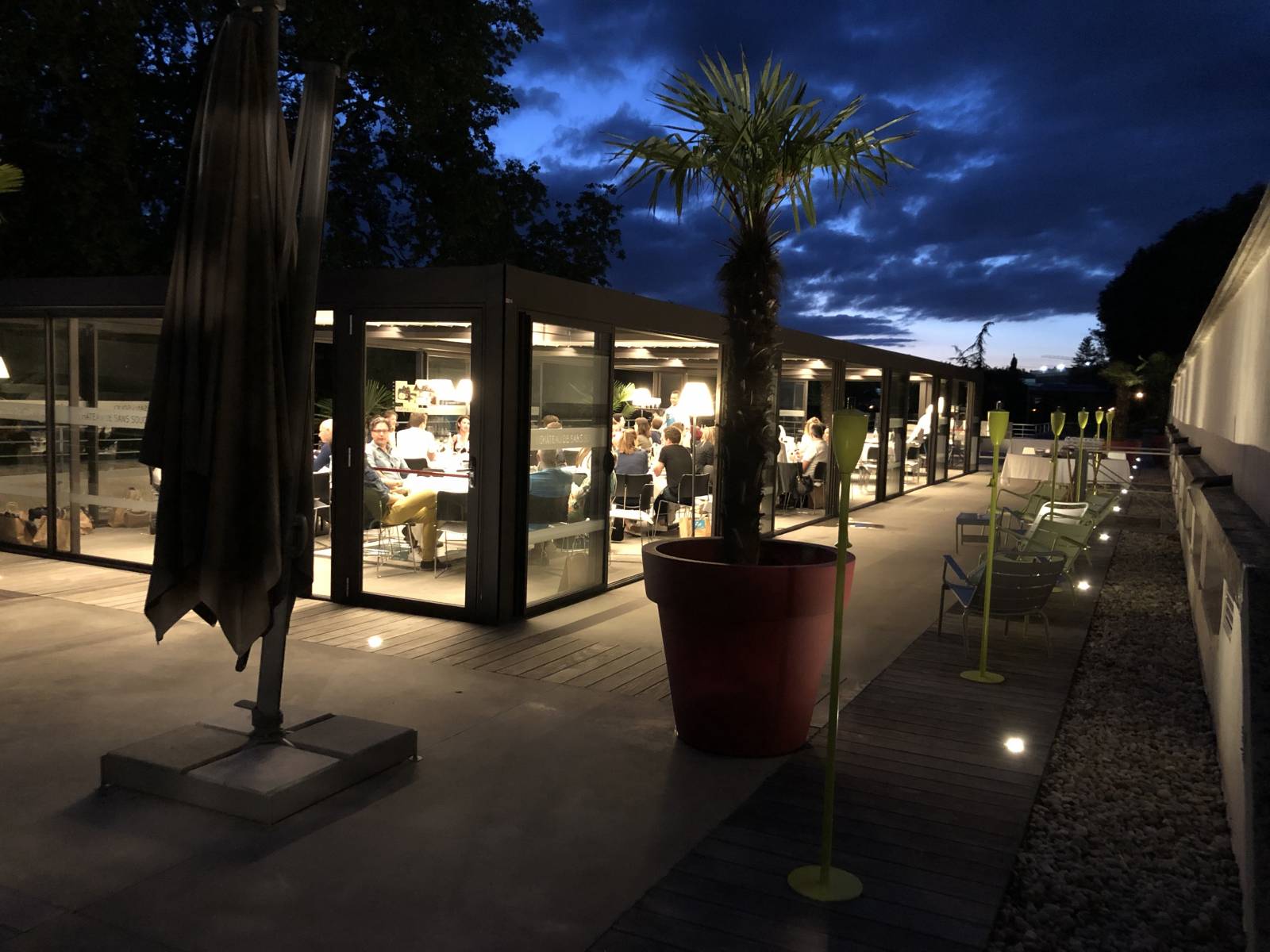 la pergola by night
