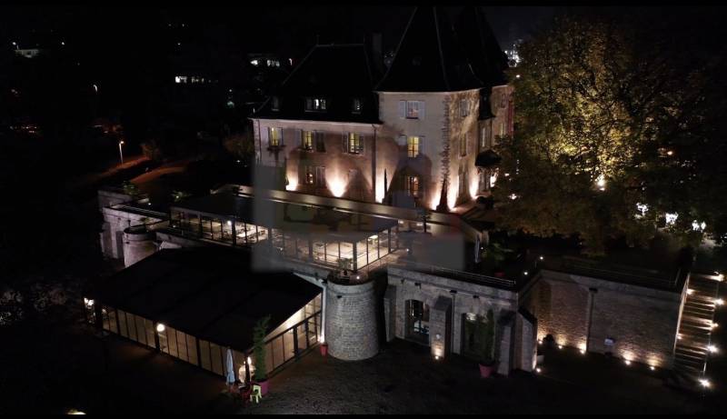 Château de Sans Souci de nuit