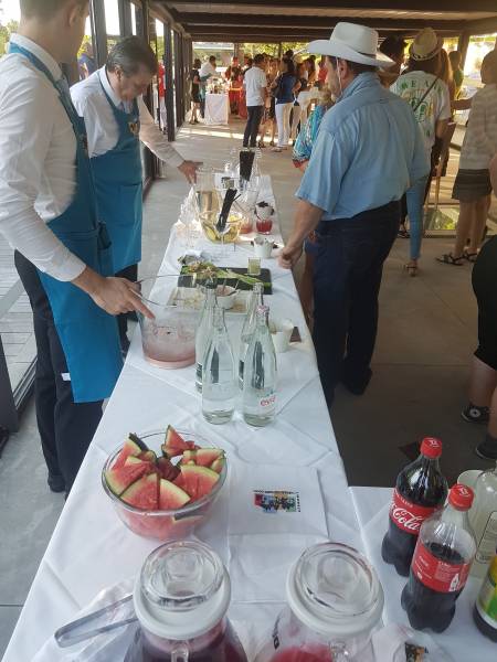 Restaurant et buffet en extérieur à Limonest